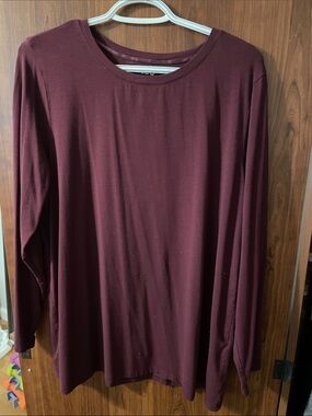 Chico's Women's Burgundy Long Sleeve Crewneck Top
